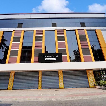 Hotel Super Townhouse Ernakulam North Kochi Exteriér fotografie