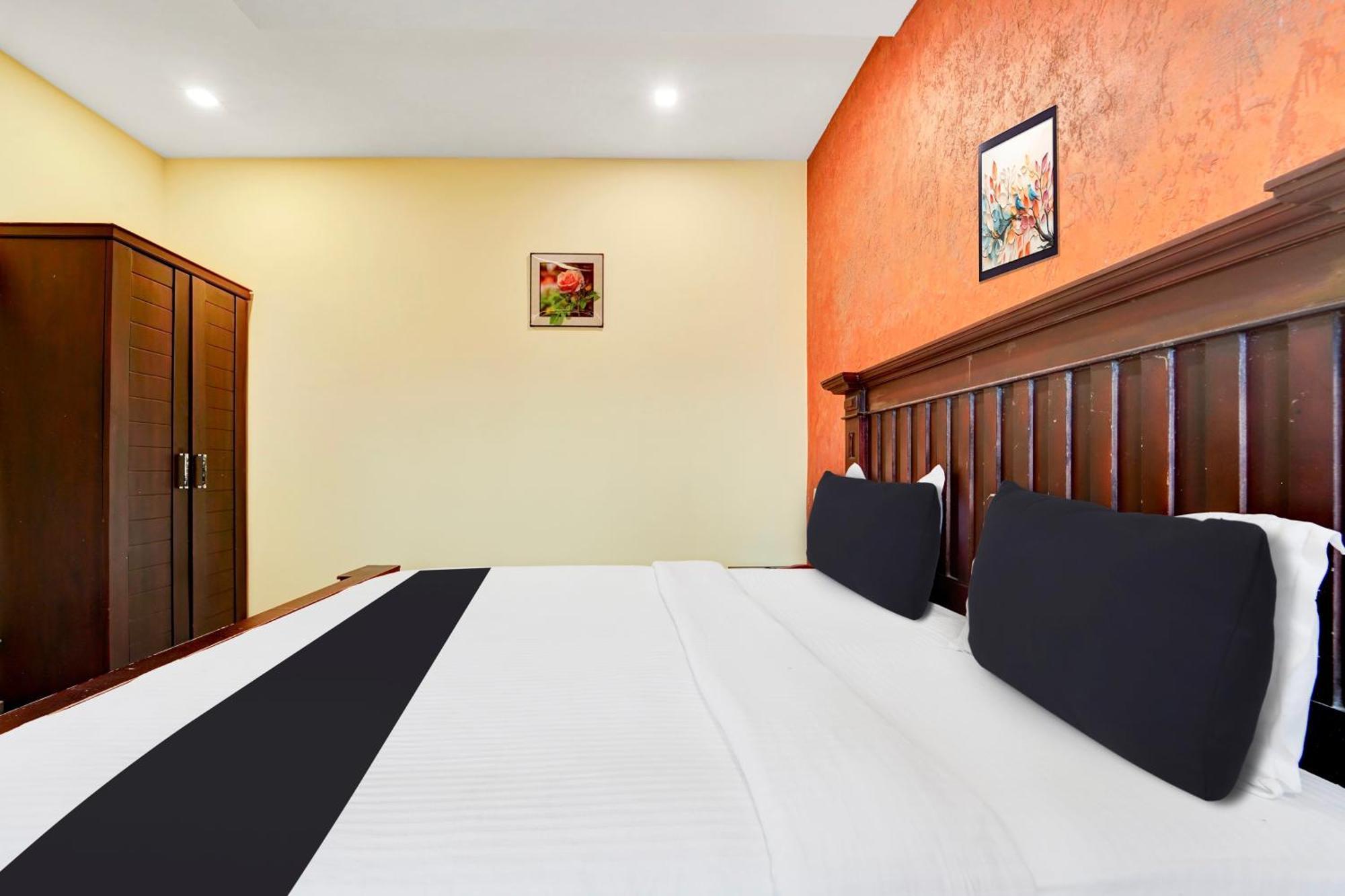 Hotel Super Townhouse Ernakulam North Kochi Exteriér fotografie