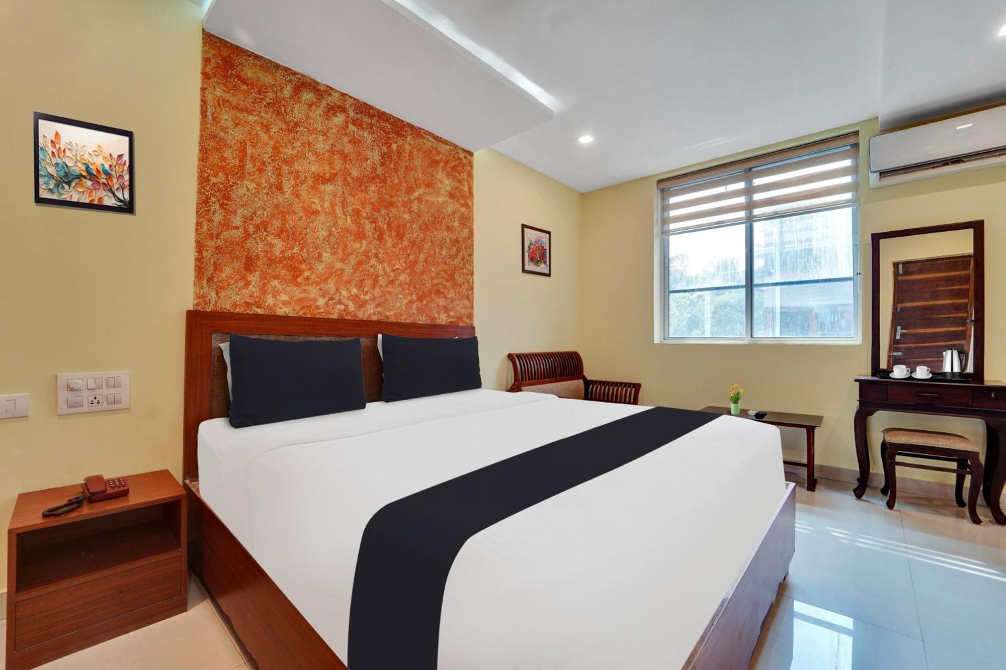 Hotel Super Townhouse Ernakulam North Kochi Exteriér fotografie