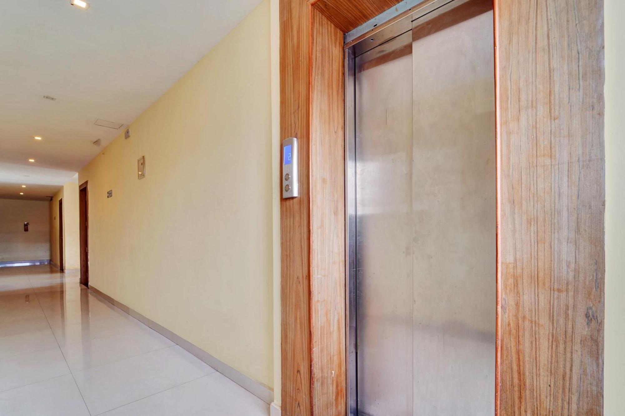 Hotel Super Townhouse Ernakulam North Kochi Exteriér fotografie