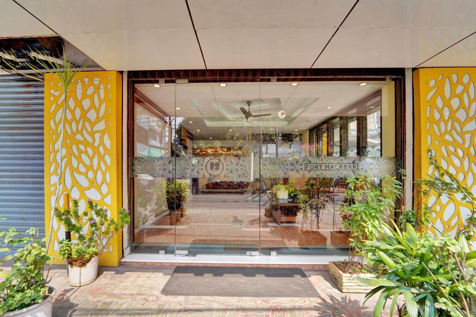 Hotel Super Townhouse Ernakulam North Kochi Exteriér fotografie